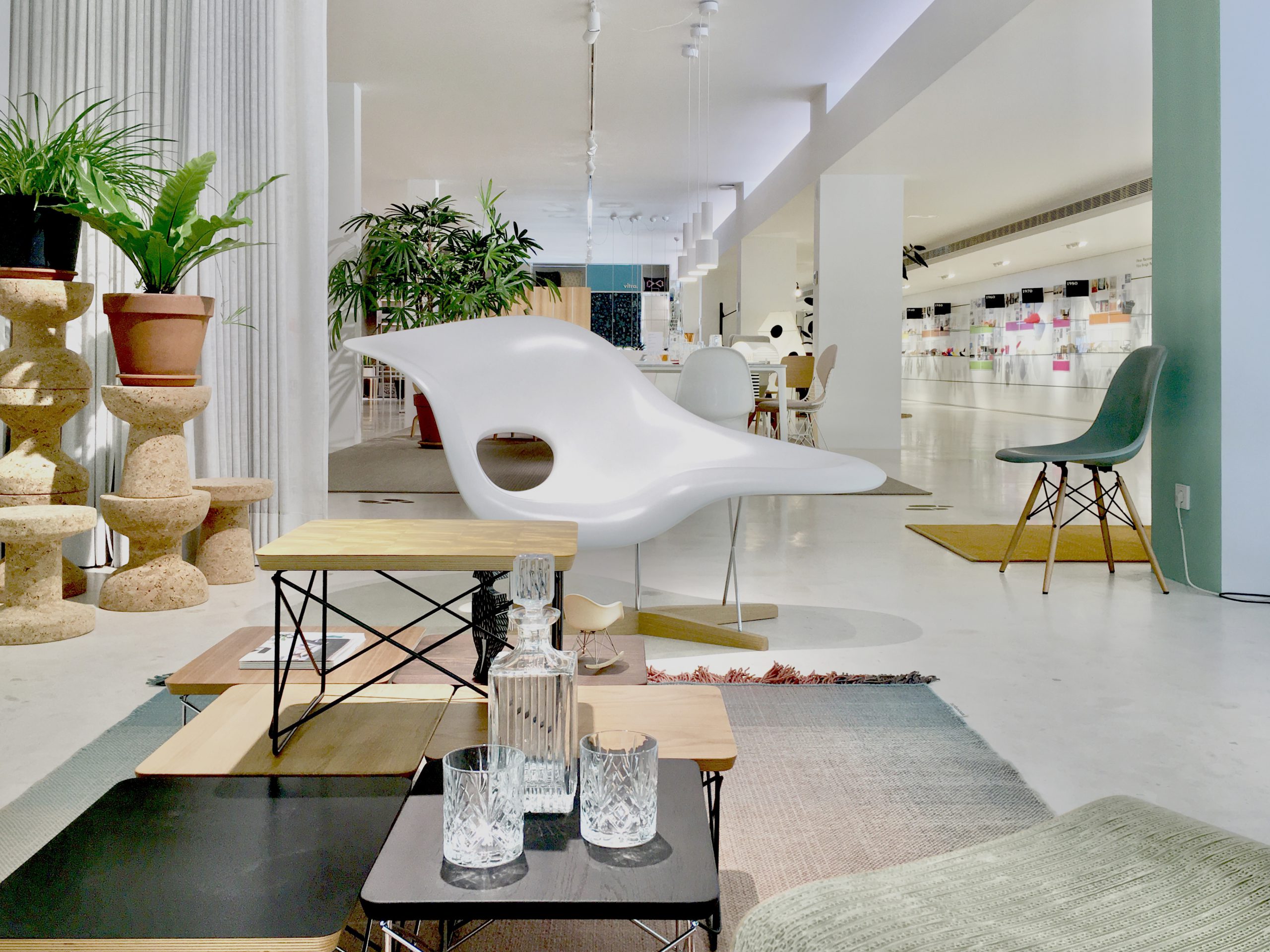 Decoracion Showroom Vitra 2_Architect and Interior Designer in Spain