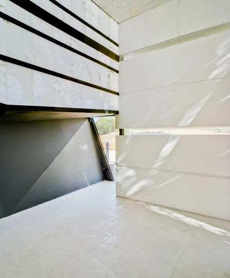 Pantheon-in-Murcia-by-Amparo-and-Andres-MartInez-Vidal_dezeen_468_20 Pantheon in Murcia by Amparo and Andres MartInez Vidal dezeen 468 20 | Singular Architecture